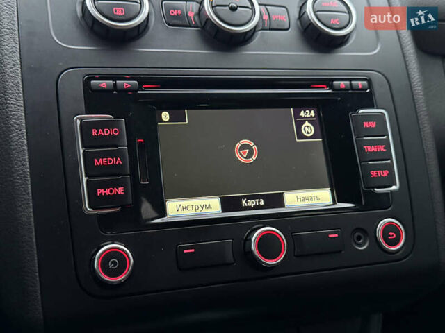 Черный Фольксваген Кросс Туран, объемом двигателя 2 л и пробегом 255 тыс. км за 12499 $, фото 72 на Automoto.ua