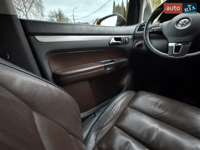 Черный Фольксваген Кросс Туран, объемом двигателя 2 л и пробегом 255 тыс. км за 12499 $, фото 57 на Automoto.ua