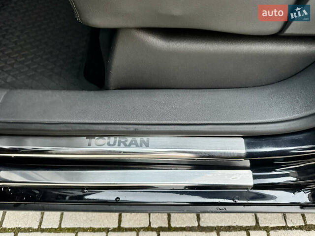 Черный Фольксваген Кросс Туран, объемом двигателя 2 л и пробегом 255 тыс. км за 12499 $, фото 31 на Automoto.ua