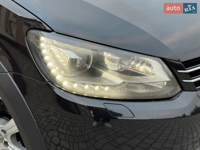 Черный Фольксваген Кросс Туран, объемом двигателя 2 л и пробегом 255 тыс. км за 12499 $, фото 20 на Automoto.ua