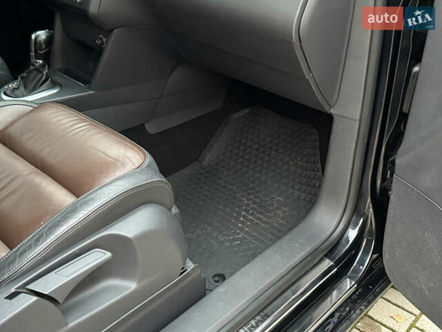 Черный Фольксваген Кросс Туран, объемом двигателя 2 л и пробегом 255 тыс. км за 12499 $, фото 46 на Automoto.ua