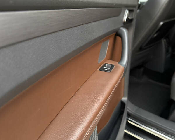 Черный Фольксваген Кросс Туран, объемом двигателя 2 л и пробегом 255 тыс. км за 12499 $, фото 28 на Automoto.ua