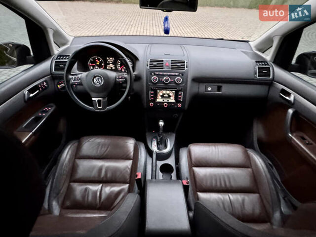 Черный Фольксваген Кросс Туран, объемом двигателя 2 л и пробегом 255 тыс. км за 12499 $, фото 54 на Automoto.ua