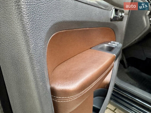 Черный Фольксваген Кросс Туран, объемом двигателя 2 л и пробегом 255 тыс. км за 12499 $, фото 23 на Automoto.ua