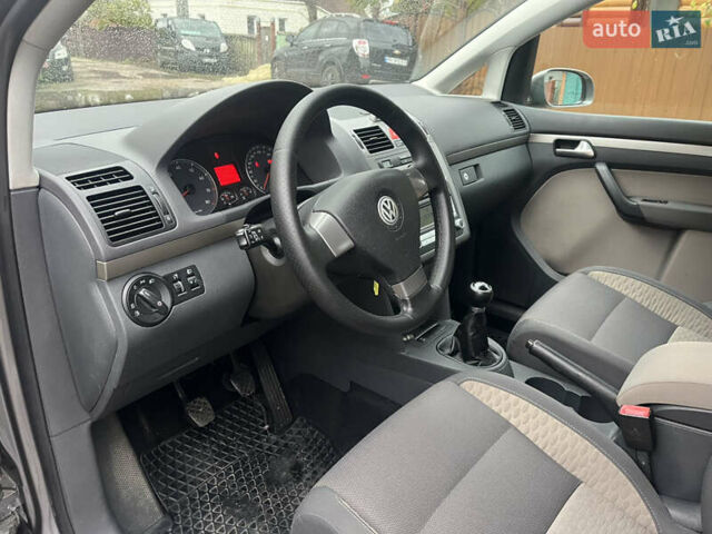 Коричневый Фольксваген Кросс Туран, объемом двигателя 1.6 л и пробегом 208 тыс. км за 8300 $, фото 42 на Automoto.ua