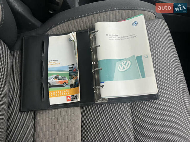 Коричневый Фольксваген Кросс Туран, объемом двигателя 1.6 л и пробегом 208 тыс. км за 8300 $, фото 25 на Automoto.ua