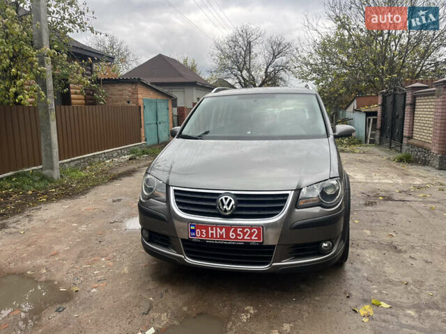 Коричневый Фольксваген Кросс Туран, объемом двигателя 1.6 л и пробегом 208 тыс. км за 8300 $, фото 19 на Automoto.ua