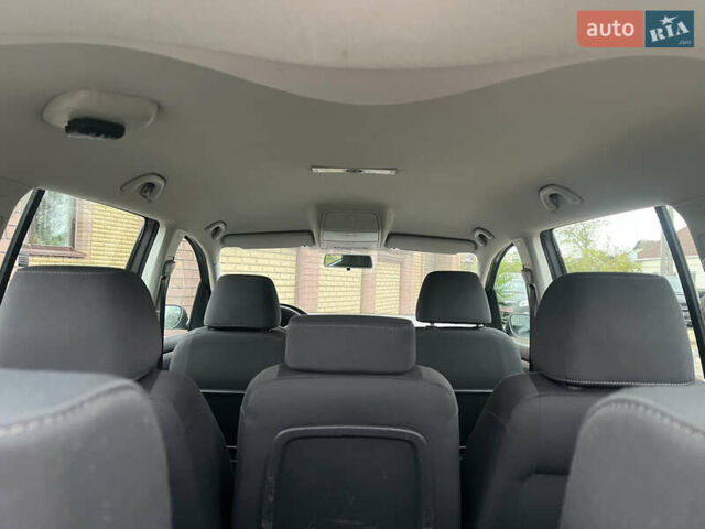 Коричневый Фольксваген Кросс Туран, объемом двигателя 1.6 л и пробегом 208 тыс. км за 8300 $, фото 64 на Automoto.ua