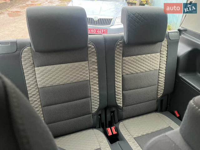 Коричневый Фольксваген Кросс Туран, объемом двигателя 1.6 л и пробегом 208 тыс. км за 8300 $, фото 63 на Automoto.ua