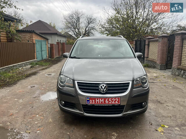 Коричневый Фольксваген Кросс Туран, объемом двигателя 1.6 л и пробегом 208 тыс. км за 8300 $, фото 18 на Automoto.ua