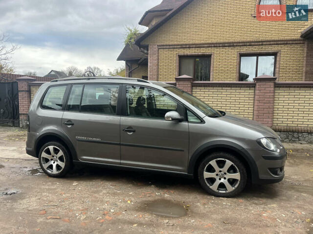 Коричневый Фольксваген Кросс Туран, объемом двигателя 1.6 л и пробегом 208 тыс. км за 8300 $, фото 13 на Automoto.ua