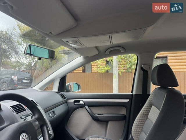 Коричневый Фольксваген Кросс Туран, объемом двигателя 1.6 л и пробегом 208 тыс. км за 8300 $, фото 37 на Automoto.ua