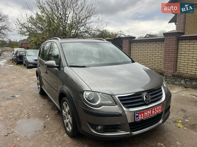 Коричневый Фольксваген Кросс Туран, объемом двигателя 1.6 л и пробегом 208 тыс. км за 8300 $, фото 16 на Automoto.ua