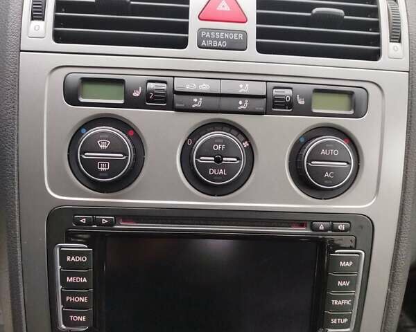 Фольксваген Кросс Туран, об'ємом двигуна 1.4 л та пробігом 210 тис. км за 9500 $, фото 9 на Automoto.ua