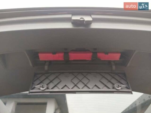 Фольксваген Кросс Туран, об'ємом двигуна 1.4 л та пробігом 210 тис. км за 9500 $, фото 10 на Automoto.ua