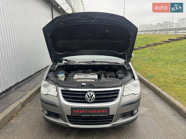 Серый Фольксваген Кросс Туран, объемом двигателя 1.4 л и пробегом 223 тыс. км за 8450 $, фото 8 на Automoto.ua