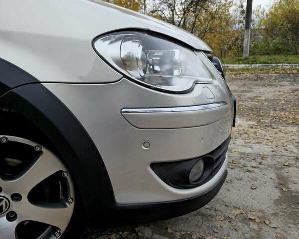 Сірий Фольксваген Кросс Туран, об'ємом двигуна 1.4 л та пробігом 159 тис. км за 8300 $, фото 21 на Automoto.ua