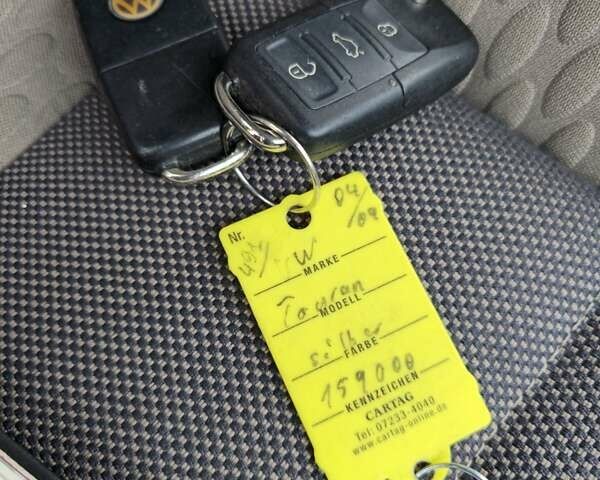 Сірий Фольксваген Кросс Туран, об'ємом двигуна 1.4 л та пробігом 159 тис. км за 8300 $, фото 38 на Automoto.ua