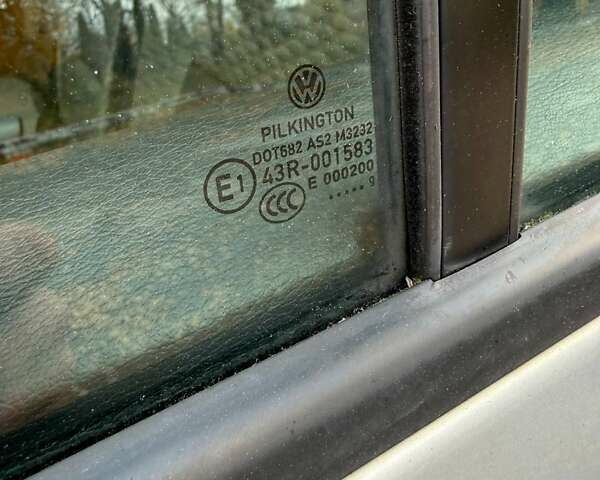 Сірий Фольксваген Кросс Туран, об'ємом двигуна 1.4 л та пробігом 159 тис. км за 8300 $, фото 6 на Automoto.ua