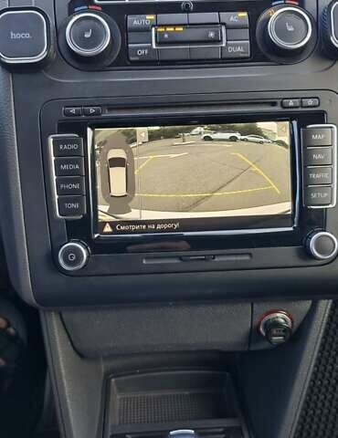 Серый Фольксваген Кросс Туран, объемом двигателя 1.4 л и пробегом 210 тыс. км за 11900 $, фото 11 на Automoto.ua