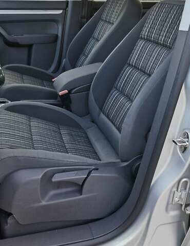 Серый Фольксваген Кросс Туран, объемом двигателя 1.4 л и пробегом 210 тыс. км за 11900 $, фото 13 на Automoto.ua