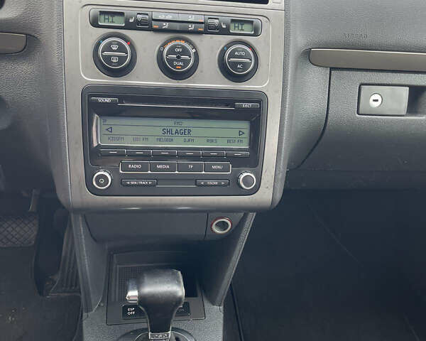 Синий Фольксваген Кросс Туран, объемом двигателя 1.4 л и пробегом 198 тыс. км за 6750 $, фото 15 на Automoto.ua