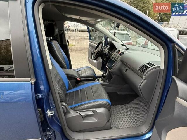 Синий Фольксваген Кросс Туран, объемом двигателя 1.4 л и пробегом 324 тыс. км за 5500 $, фото 12 на Automoto.ua