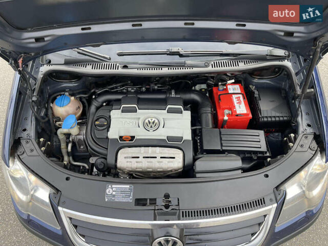 Синий Фольксваген Кросс Туран, объемом двигателя 1.4 л и пробегом 198 тыс. км за 6750 $, фото 18 на Automoto.ua