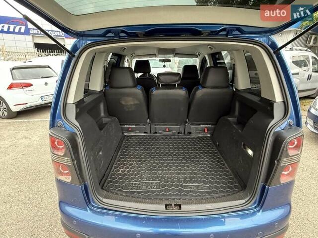 Синий Фольксваген Кросс Туран, объемом двигателя 1.4 л и пробегом 324 тыс. км за 5500 $, фото 10 на Automoto.ua