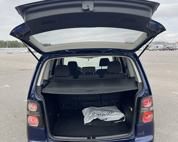 Синий Фольксваген Кросс Туран, объемом двигателя 1.4 л и пробегом 198 тыс. км за 6750 $, фото 9 на Automoto.ua