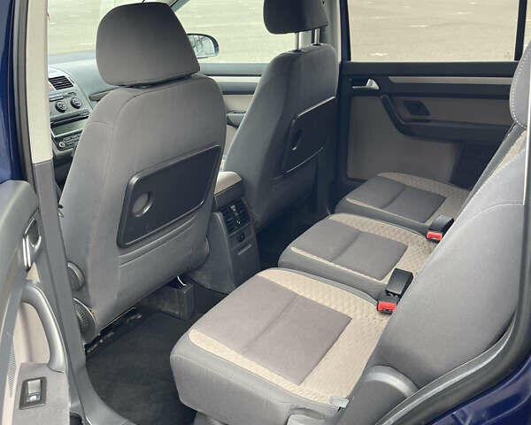 Синий Фольксваген Кросс Туран, объемом двигателя 1.4 л и пробегом 198 тыс. км за 6750 $, фото 17 на Automoto.ua