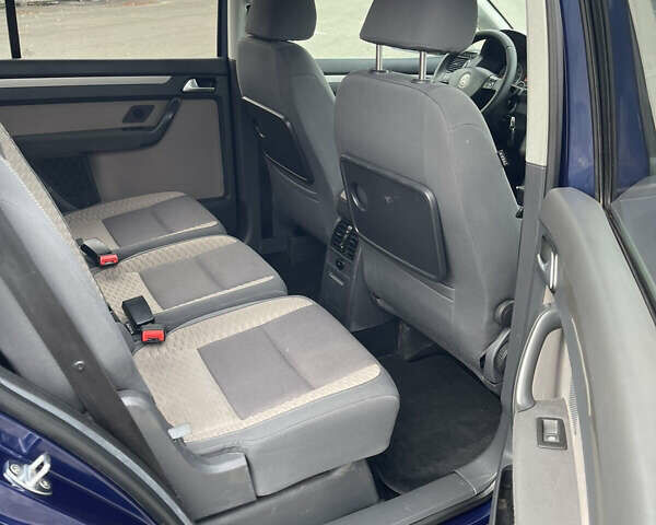 Синий Фольксваген Кросс Туран, объемом двигателя 1.4 л и пробегом 198 тыс. км за 6750 $, фото 16 на Automoto.ua