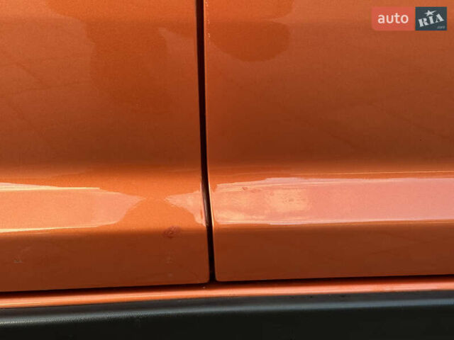 Оранжевый Фольксваген Кросс Туран, объемом двигателя 1.4 л и пробегом 232 тыс. км за 8300 $, фото 44 на Automoto.ua