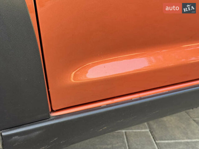Оранжевый Фольксваген Кросс Туран, объемом двигателя 1.4 л и пробегом 232 тыс. км за 8300 $, фото 43 на Automoto.ua