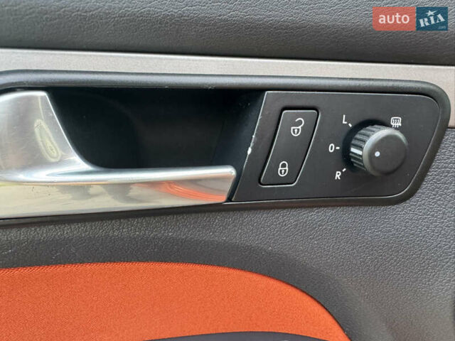 Оранжевый Фольксваген Кросс Туран, объемом двигателя 1.4 л и пробегом 232 тыс. км за 8300 $, фото 68 на Automoto.ua