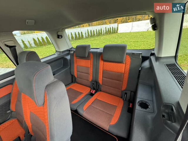 Оранжевый Фольксваген Кросс Туран, объемом двигателя 1.4 л и пробегом 232 тыс. км за 8300 $, фото 76 на Automoto.ua