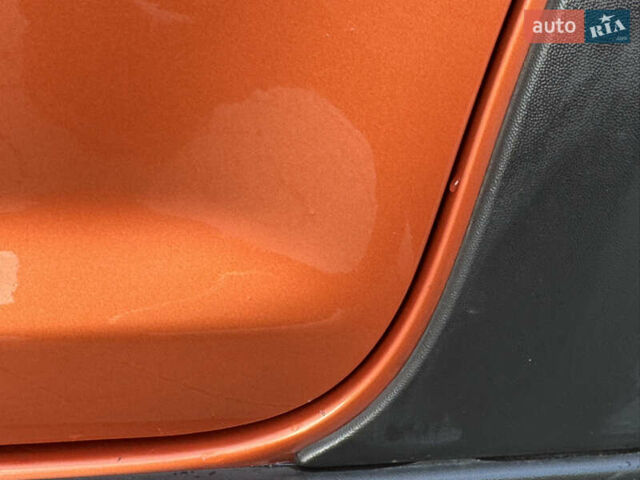 Оранжевый Фольксваген Кросс Туран, объемом двигателя 1.4 л и пробегом 232 тыс. км за 8300 $, фото 45 на Automoto.ua