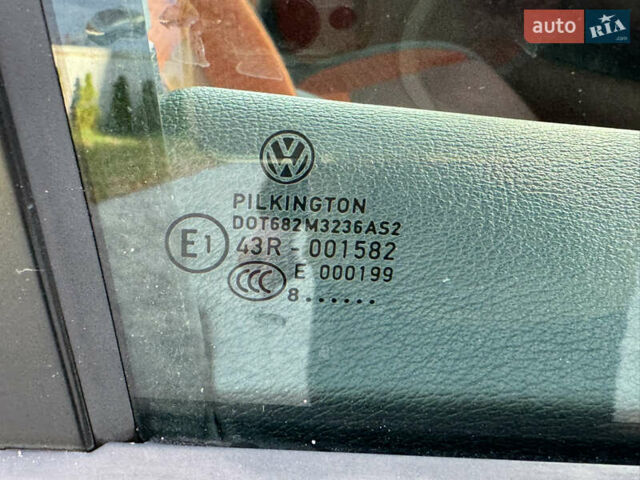 Оранжевый Фольксваген Кросс Туран, объемом двигателя 1.4 л и пробегом 232 тыс. км за 8300 $, фото 34 на Automoto.ua