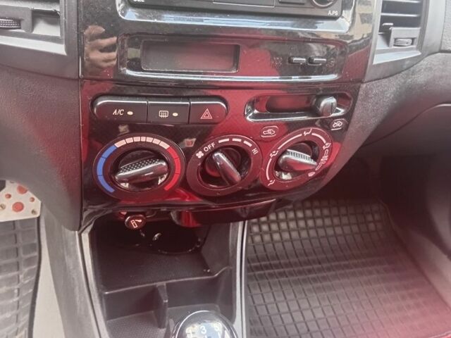 Белый Фольксваген Другая, объемом двигателя 1.5 л и пробегом 56 тыс. км за 5000 $, фото 7 на Automoto.ua