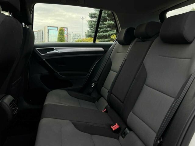 Белый Фольксваген Другая, объемом двигателя 0 л и пробегом 117 тыс. км за 11500 $, фото 20 на Automoto.ua