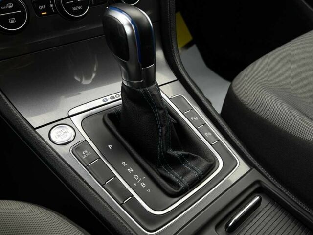 Белый Фольксваген Другая, объемом двигателя 0 л и пробегом 117 тыс. км за 11500 $, фото 16 на Automoto.ua