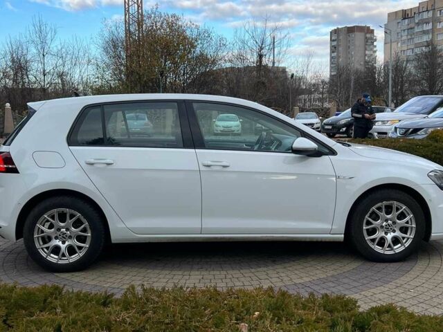 Белый Фольксваген Другая, объемом двигателя 0 л и пробегом 117 тыс. км за 11500 $, фото 7 на Automoto.ua