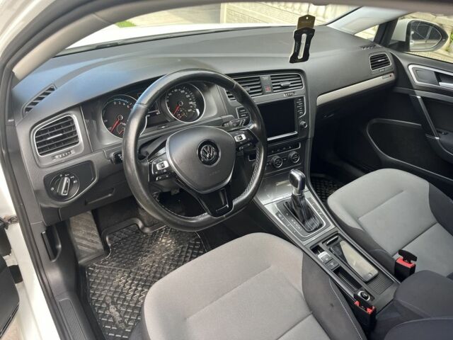 Белый Фольксваген Другая, объемом двигателя 0 л и пробегом 142 тыс. км за 7780 $, фото 2 на Automoto.ua