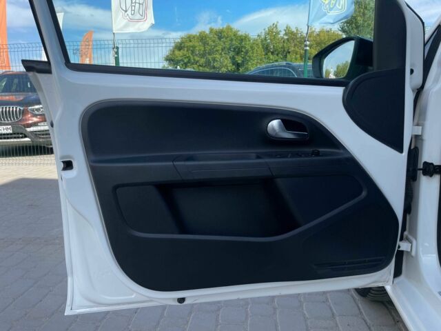 Белый Фольксваген Другая, объемом двигателя 1 л и пробегом 144 тыс. км за 7155 $, фото 6 на Automoto.ua