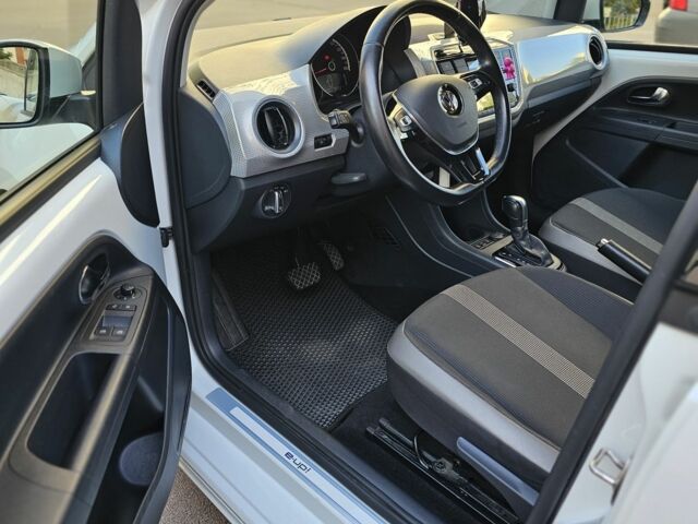 Белый Фольксваген Другая, объемом двигателя 0 л и пробегом 121 тыс. км за 7900 $, фото 11 на Automoto.ua