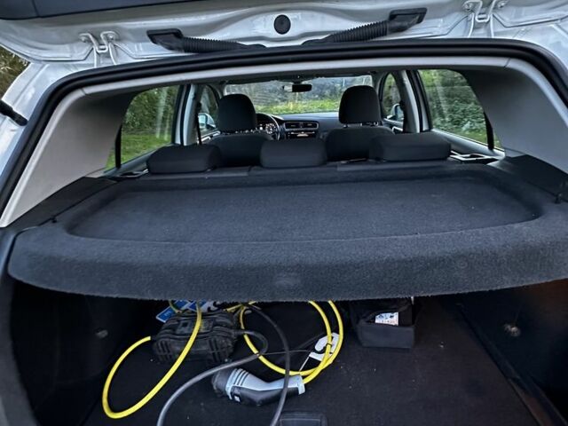 Белый Фольксваген Другая, объемом двигателя 0 л и пробегом 113 тыс. км за 13700 $, фото 6 на Automoto.ua