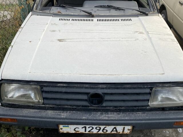 Белый Фольксваген Другая, объемом двигателя 1.8 л и пробегом 250 тыс. км за 500 $, фото 1 на Automoto.ua