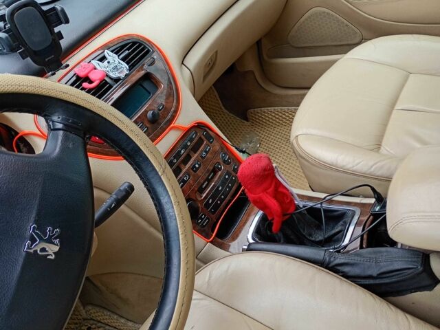 Белый Фольксваген Другая, объемом двигателя 2.2 л и пробегом 290 тыс. км за 3700 $, фото 3 на Automoto.ua