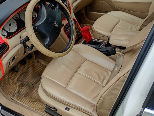 Белый Фольксваген Другая, объемом двигателя 2.2 л и пробегом 290 тыс. км за 3700 $, фото 4 на Automoto.ua