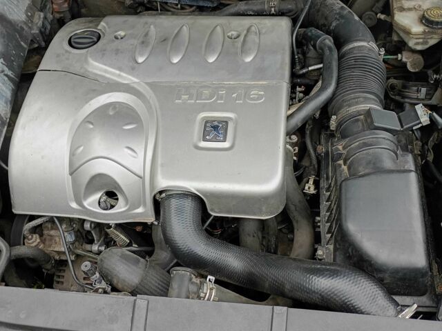 Белый Фольксваген Другая, объемом двигателя 2.2 л и пробегом 290 тыс. км за 3700 $, фото 6 на Automoto.ua